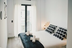 Soundproofing, iron/ironing board, free WiFi, bed sheets - BBarcelona Central Boutique Apartments (Barcelona)