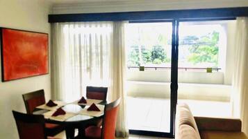 Signature Apartment | Balcony