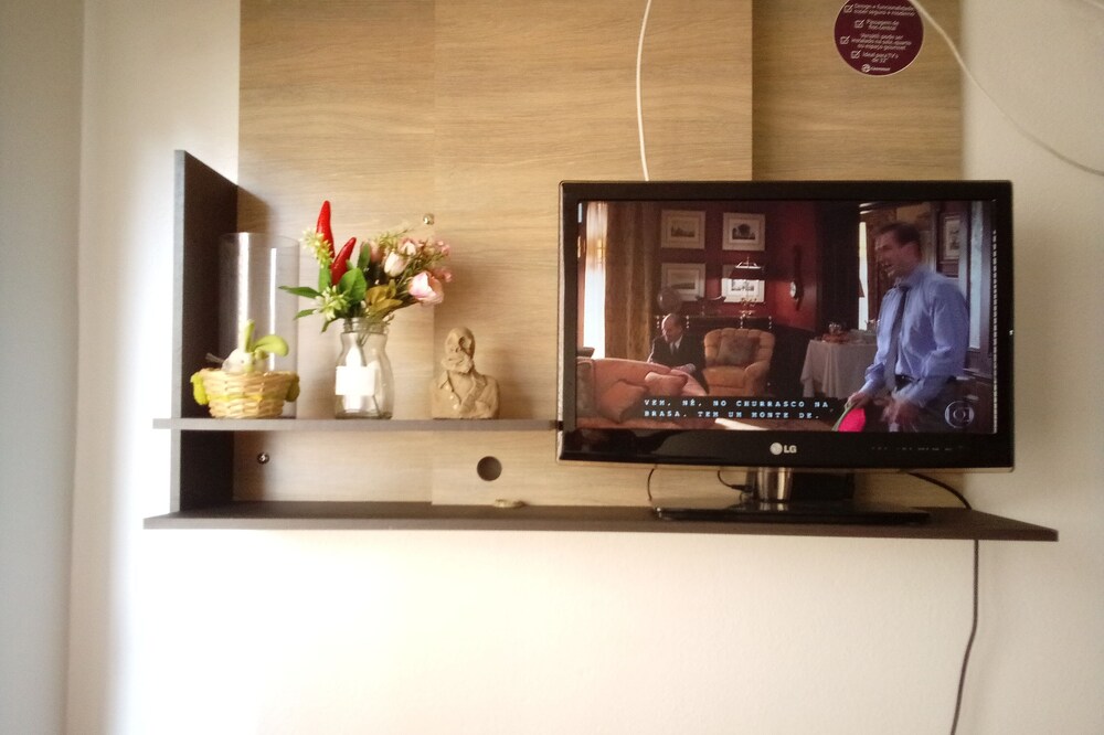 Studio 280 meters from the República metro station, and 3 minutes from Sta Cecília.
