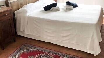 2 Schlafzimmer, Reisekinderbett, WLAN, Bettwäsche