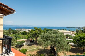 View from property - Aloe Apartments with private Spa Tub by Konnect (Corfu)