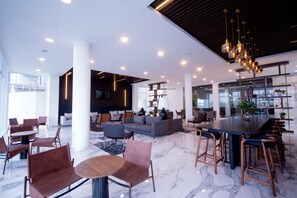 Lobby - Real View Towers E706 by Casago (Zapopan)