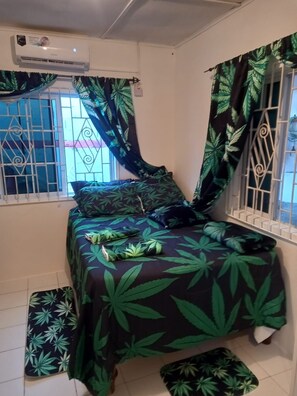 2 chambres, bureau, fer et planche Ă repasser, accĂšs au Wi-Fi (inclus)