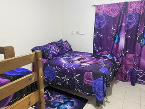 1 chambre, bureau, fer et planche Ă repasser, Wi-Fi