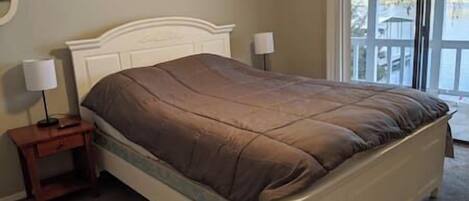 4 dormitorios, tabla de planchar con plancha, wifi y ropa de cama