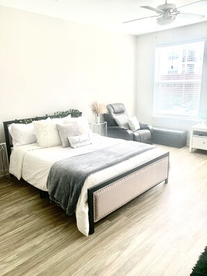 1 bedroom, desk, iron/ironing board, free WiFi - Entire apartment huge STUDIO APT available now!  (Tucker)