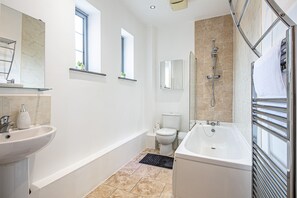 Bathroom - Cosy 1 Bedroom Private Patio by Opulent (Sheffield)