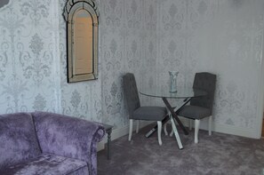 Interior - One bedroom property near beach and country walks (Shanklin)