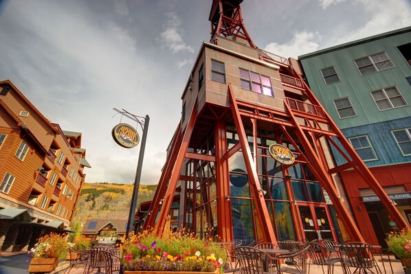 Exterior - Silver Mill 8211 (Keystone)