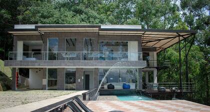 57 Hillside Mansion
