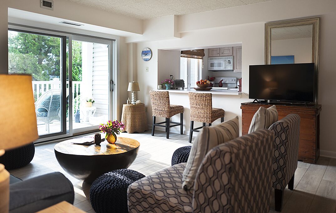 Walk to beach and the best of Rehoboth! - Linens/Towels included!