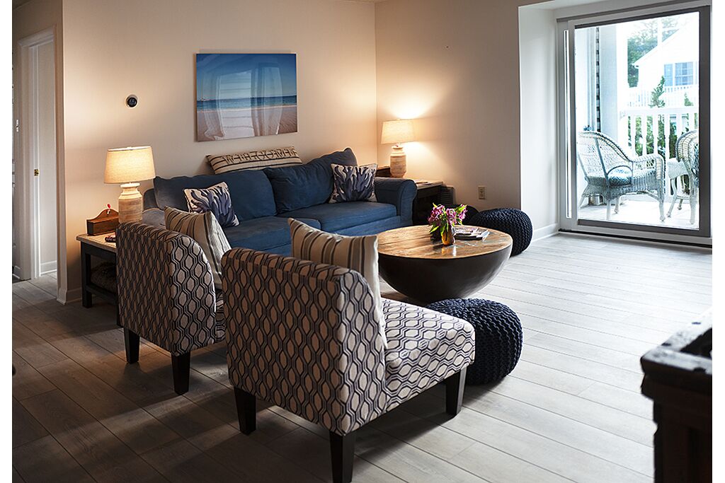 Walk to beach and the best of Rehoboth! - Linens/Towels included!