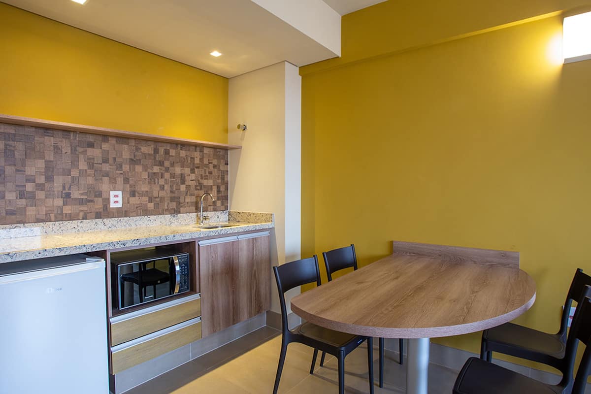 2 slaapkamers, een minibar, een bureau, geluiddichte muren