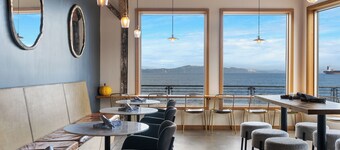 Bowline Hotel