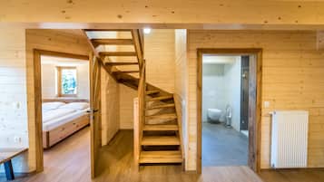 2 Schlafzimmer, Schreibtisch, Reisekinderbett, kostenloses WLAN