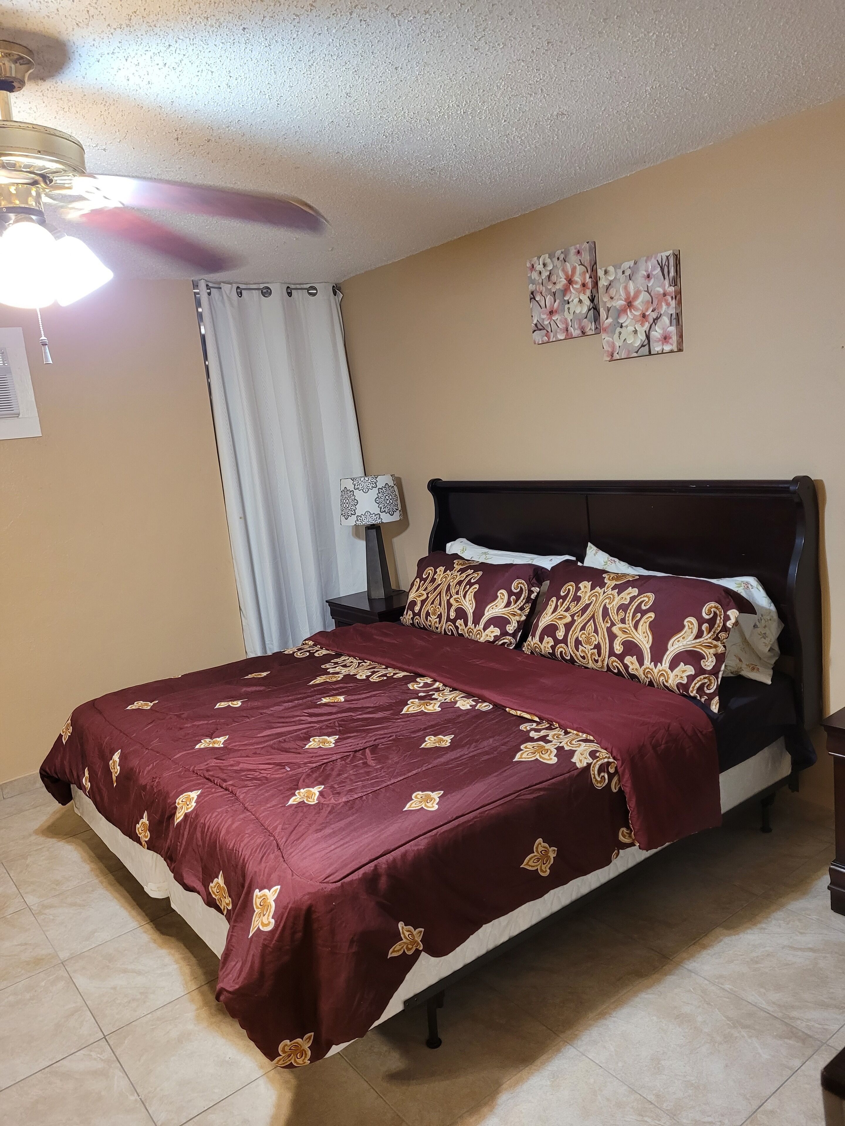 1 Schlafzimmer, Schreibtisch, Bügeleisen/Bügelbrett, kostenloses WLAN