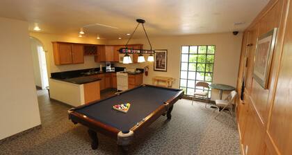 Thunderbird Resort Club