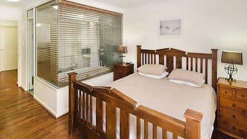 3 habitaciones, tabla de planchar con plancha y wifi gratis
