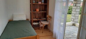4 habitaciones, escritorio, cuna de viaje y wifi