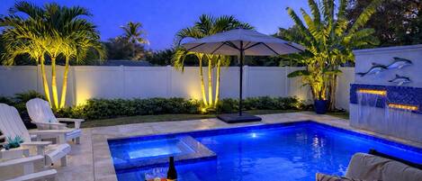 حمّام سباحة خارجي، حمّام سباحة مُدفَّأ