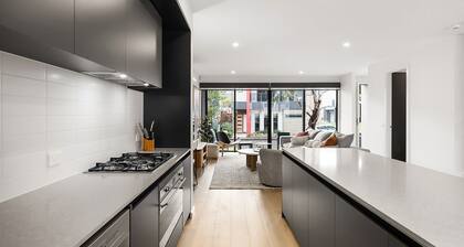 Anchorage Villa | Chic, Pet Friendly by Marina