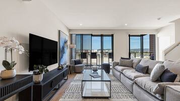 TV Pintar, Netflix, perkhidmatan penstriman