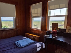 5 bedrooms, WiFi - Classic New England Waterfront Cottage (Scarborough)