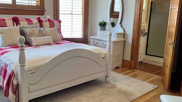 Silitysrauta/-lauta, Wi-Fi, vuodevaatteet