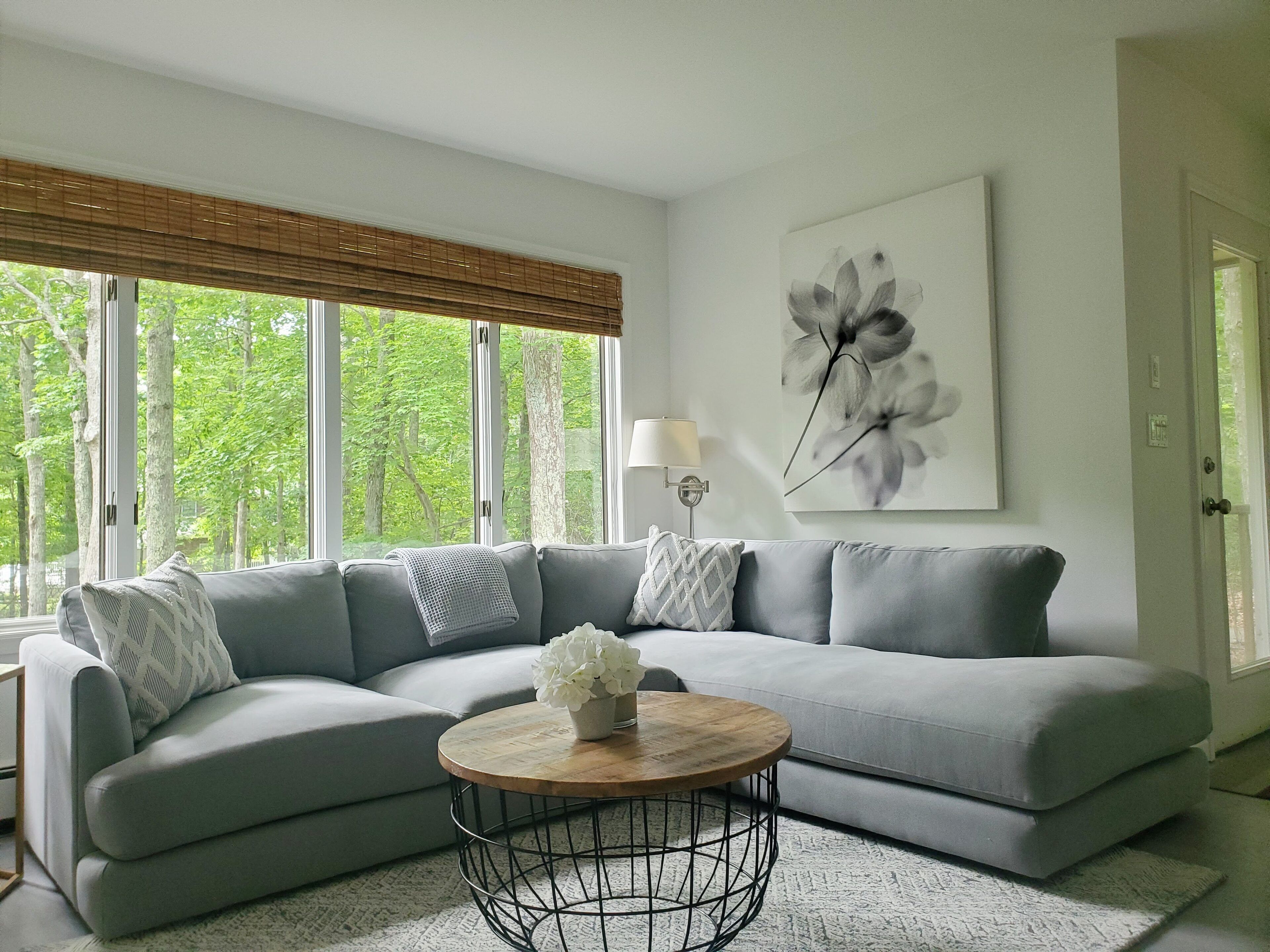 Southampton Stunner: Modern & Bright, Pool, Beach & More!