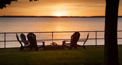 Lake Champlain/Maquam Bay Cottage - Water Access!