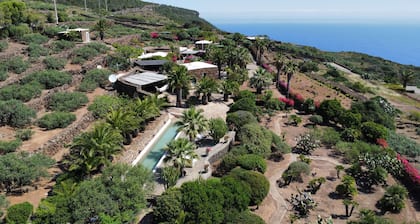 Kardibà-luxury Oasis in Natural Reservoir