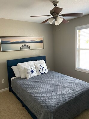 2 bedrooms, iron/ironing board, free WiFi, bed sheets -  Gravel Parking for Boats/Atv, single slip, located near Indian River Marina (Jacksboro)