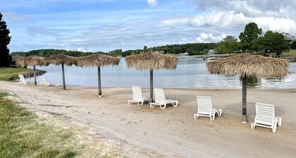 Bernard's Landing Hillside Lake Escape @ SML