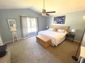 3 bedrooms, desk, iron/ironing board, travel crib