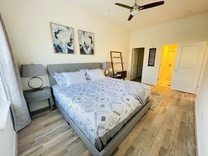 2 bedrooms, desk, iron/ironing board, free WiFi