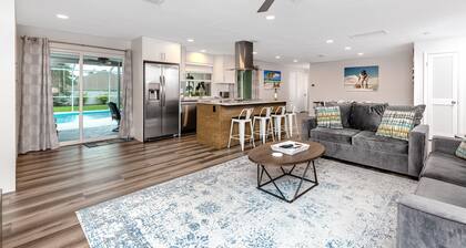 Tarpon House · Heated Pool, 5 min to Beach