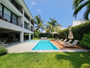 Outdoor pool - 2 BR Patio Oasis Steps from Beach & Supermarket (Crucecita)
