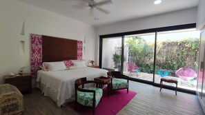 2 bedrooms, desk, iron/ironing board, free WiFi - 2 BR Patio Oasis Steps from Beach & Supermarket (Crucecita)