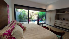 2 bedrooms, desk, iron/ironing board, free WiFi