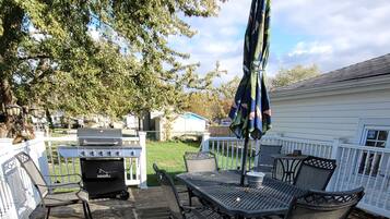 屋外ダイニングエリア