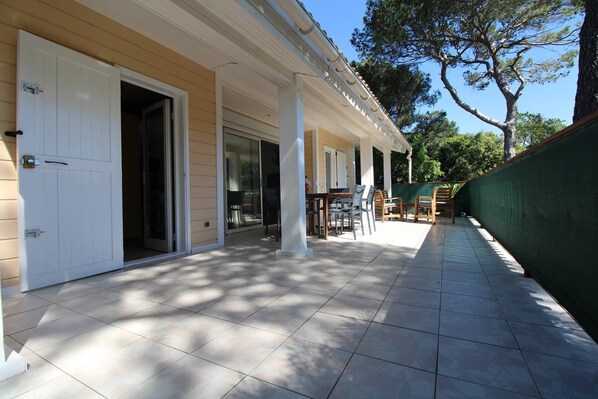 Outdoor dining - Californian-style house for 6 people in the Parc Oasis estate in Gassin (GASSIN)