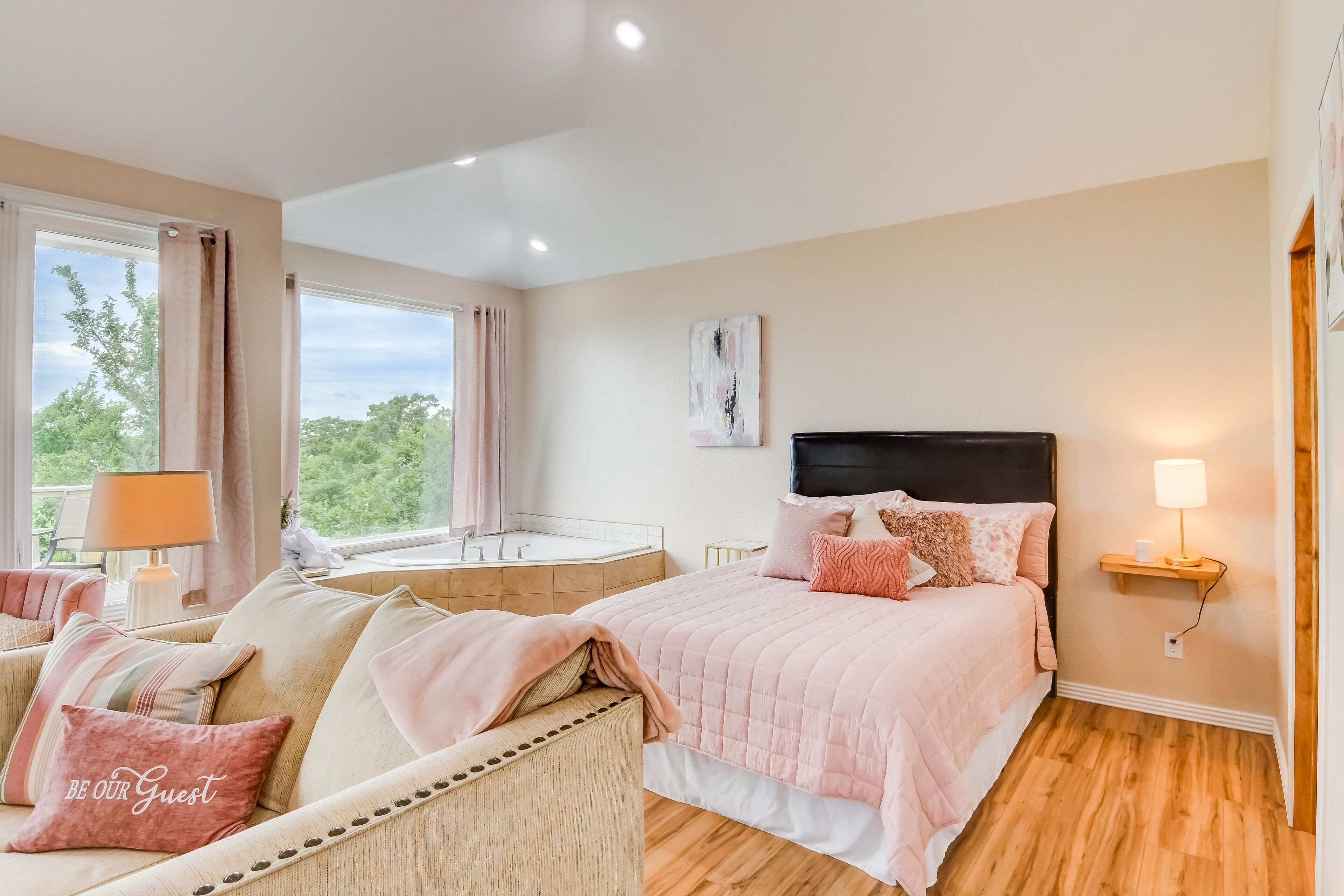 Birds Eye Lakeview for Two