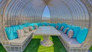 Luxury Condo | Property grounds - Rooftop Pool-Close 2 Shops-Dining-C4419 (Scottsdale)