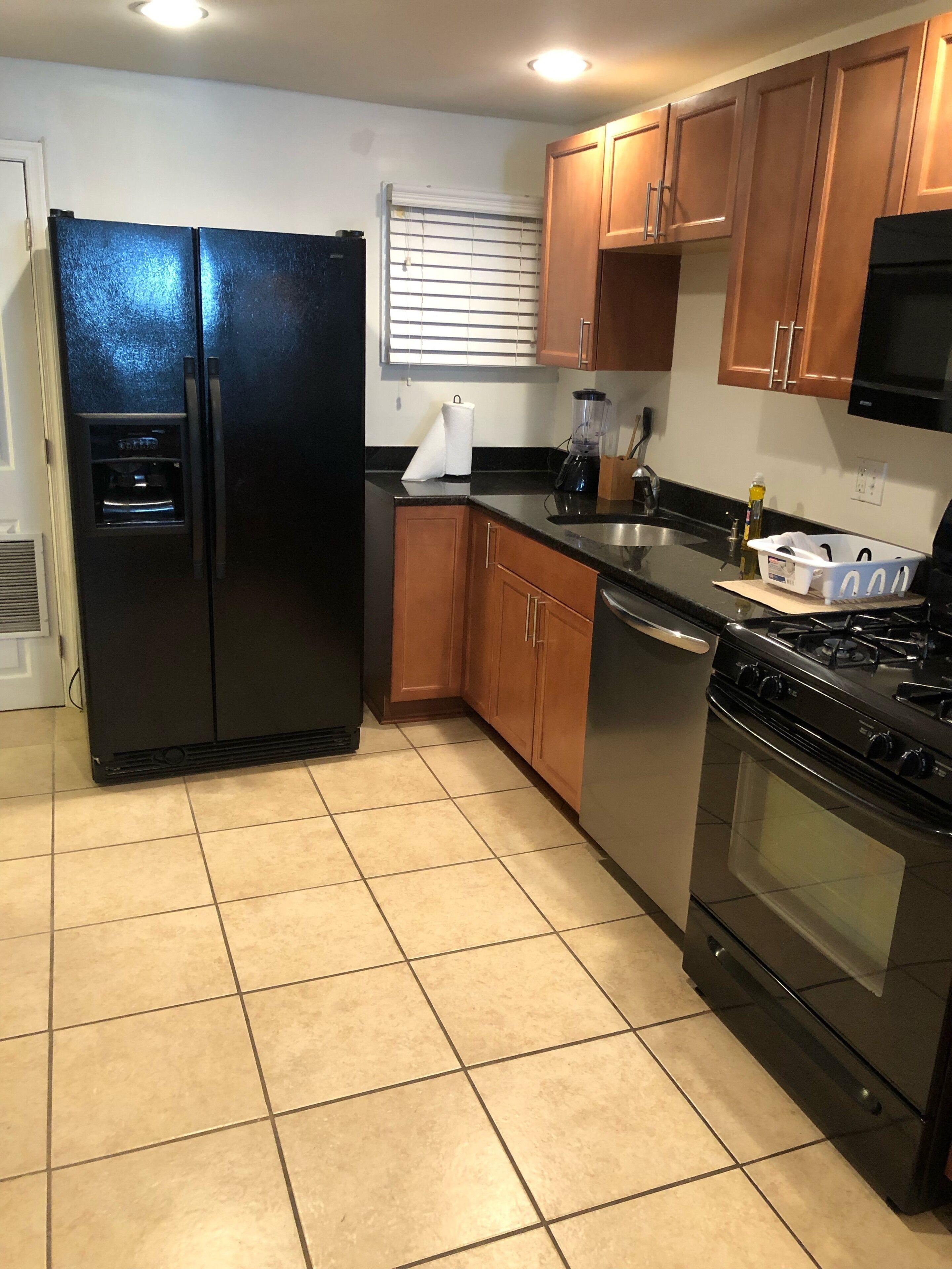 Gorgeous Downtown TH Apt near all the Tourist Sites 