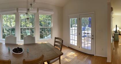 Large Modern Home with Yard, 4 Bedrooms, 2.5 Baths and 6 Beds near Jersey Shore