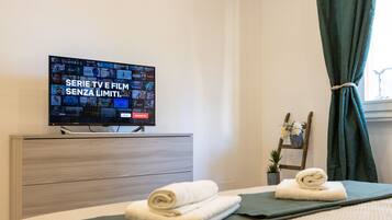 2 bedrooms, iron/ironing board, WiFi, bed sheets