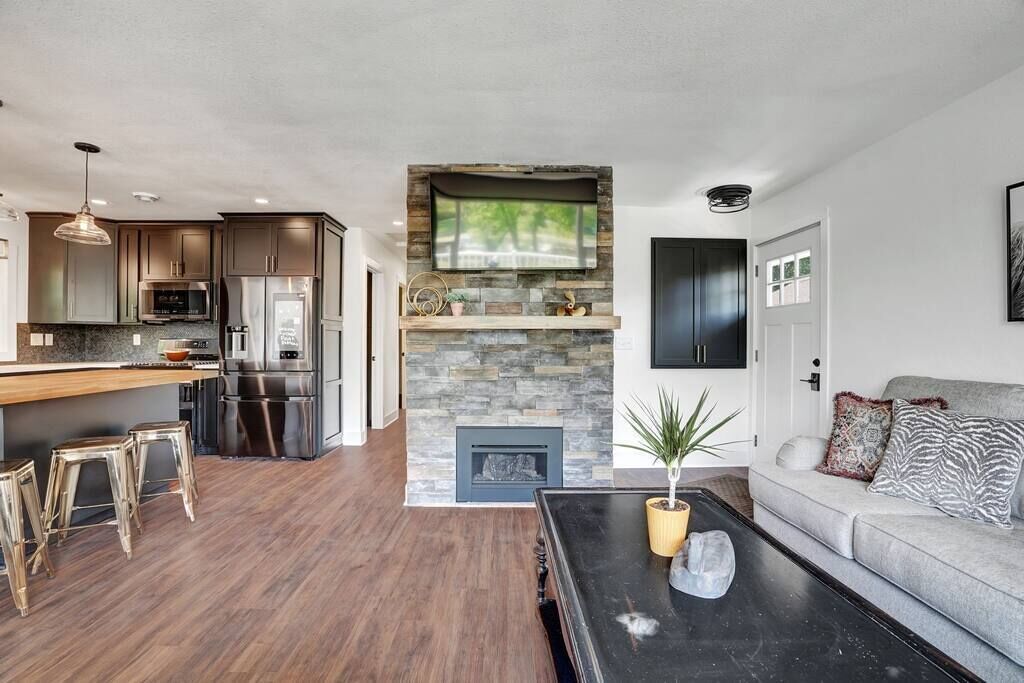 Cedar Point Retreat-Hot tub, Kayaks, Ice Fishing