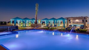 Rooftop pool - Rooftop Pool-Walk 2 shops-Dining-C4404 (Scottsdale)