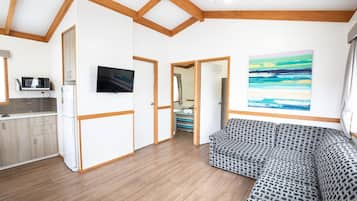Cabane Familiale (6 Berth Standard) | 3 chambres, lits bébé (en supplément), Wi-Fi gratuit, draps fournis