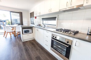 Superior 3 Bedroom Villa | Cuisine privée